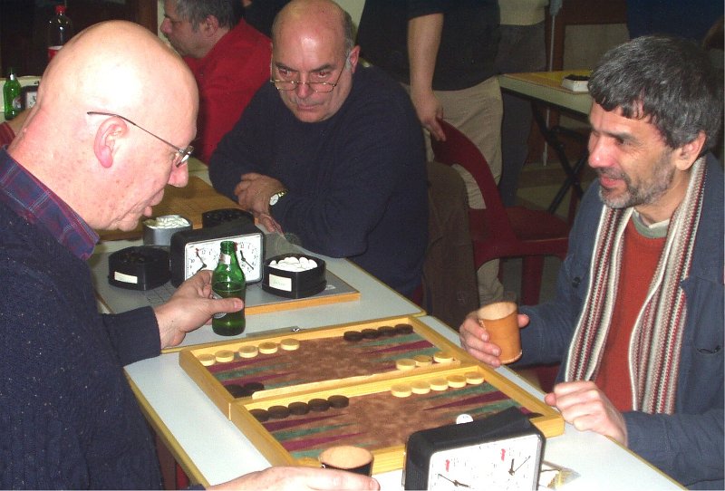 P1010049a.jpg - Un peu de hasard, certes raisonné, avec le backgammon